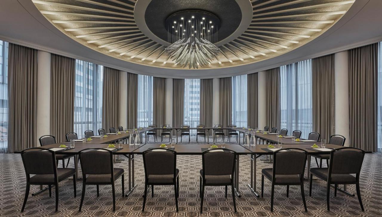 Four Seasons One Dalton Street,