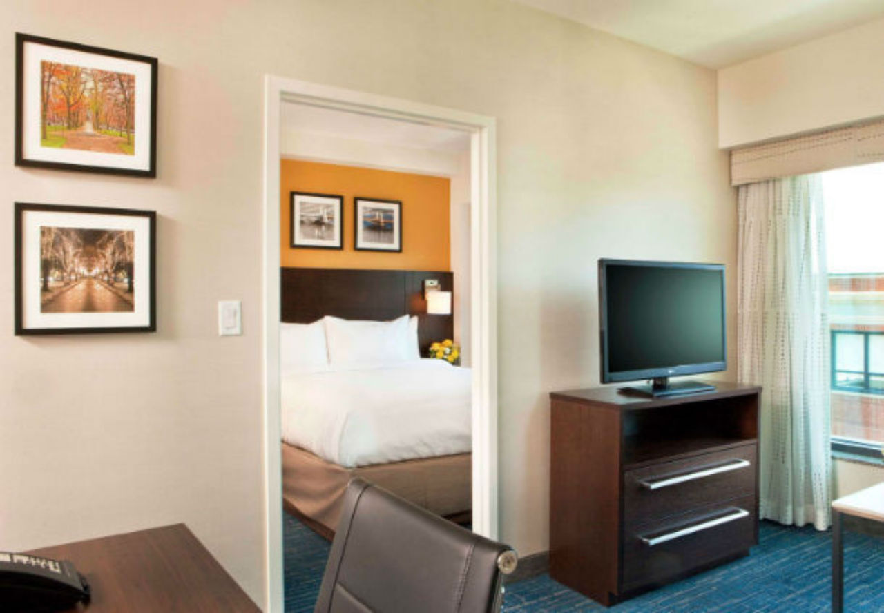 Hotel By Marriott Back Bay/fenway 3*