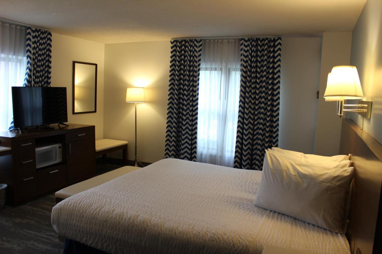 Hotel Constitution