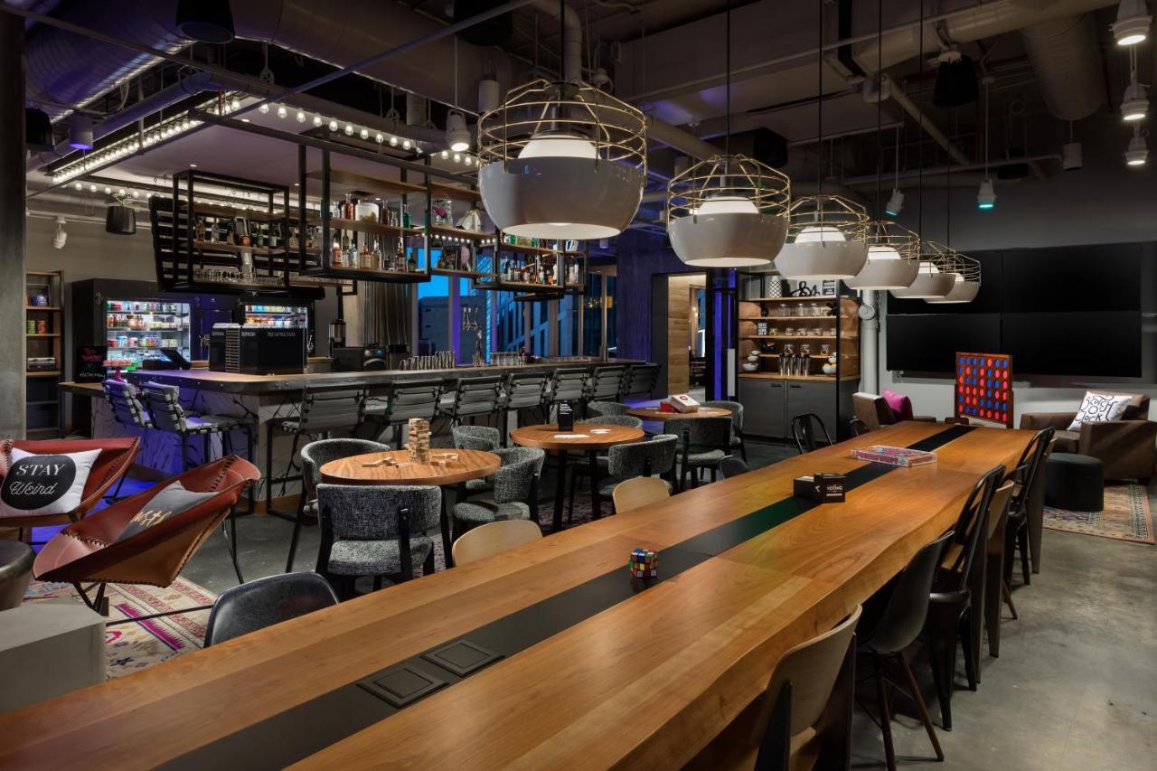 Hotel Moxy Downtown 4*
