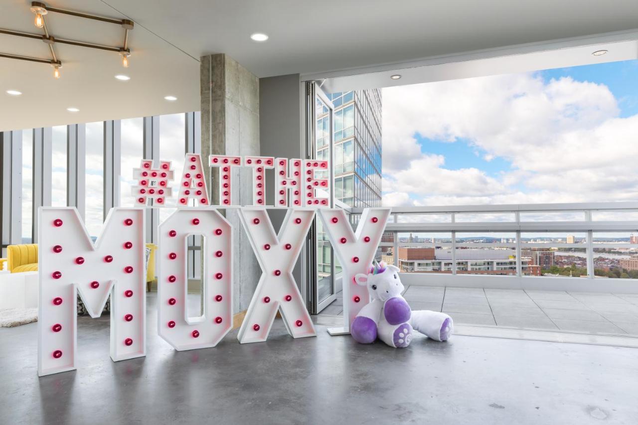 Moxy Downtown 4*