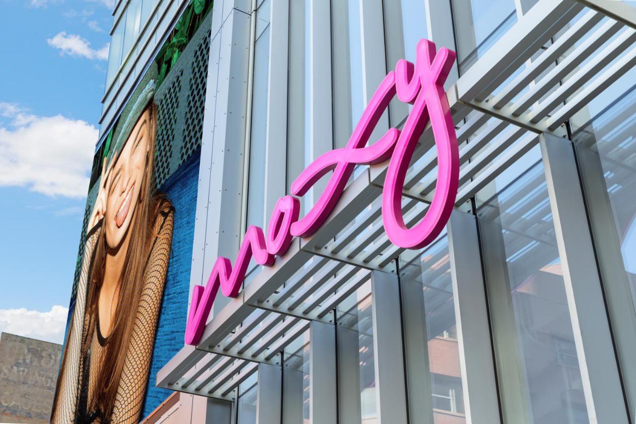Moxy Downtown 4*