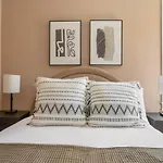 Bright Brighton 1Br Near T Shops Bos-775
