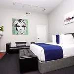 Large Stylish Newbury Street Studio W/ Kitchen