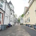 80-2 Newly Renovated, Luxury Apt In Boston