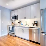 Modern Apt With Water Views - Via-1816