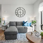 Luxury Furnished Apartment Near Logan Airport