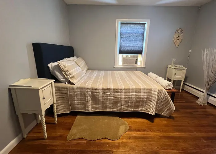 Peaceful 1Br Easy Commute, Urban Suburban Mix Feel In Boston