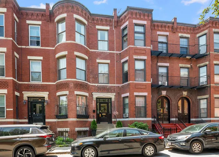 Brownstone Townhouse In Fenway