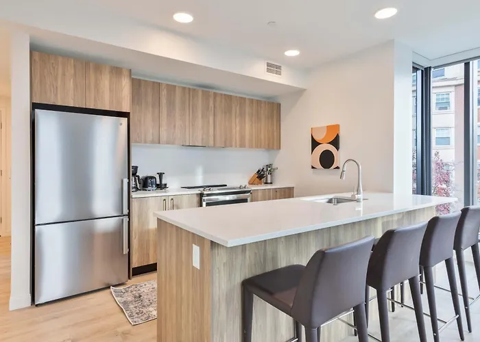 Spacious Apt With Kitchen - Idl-450