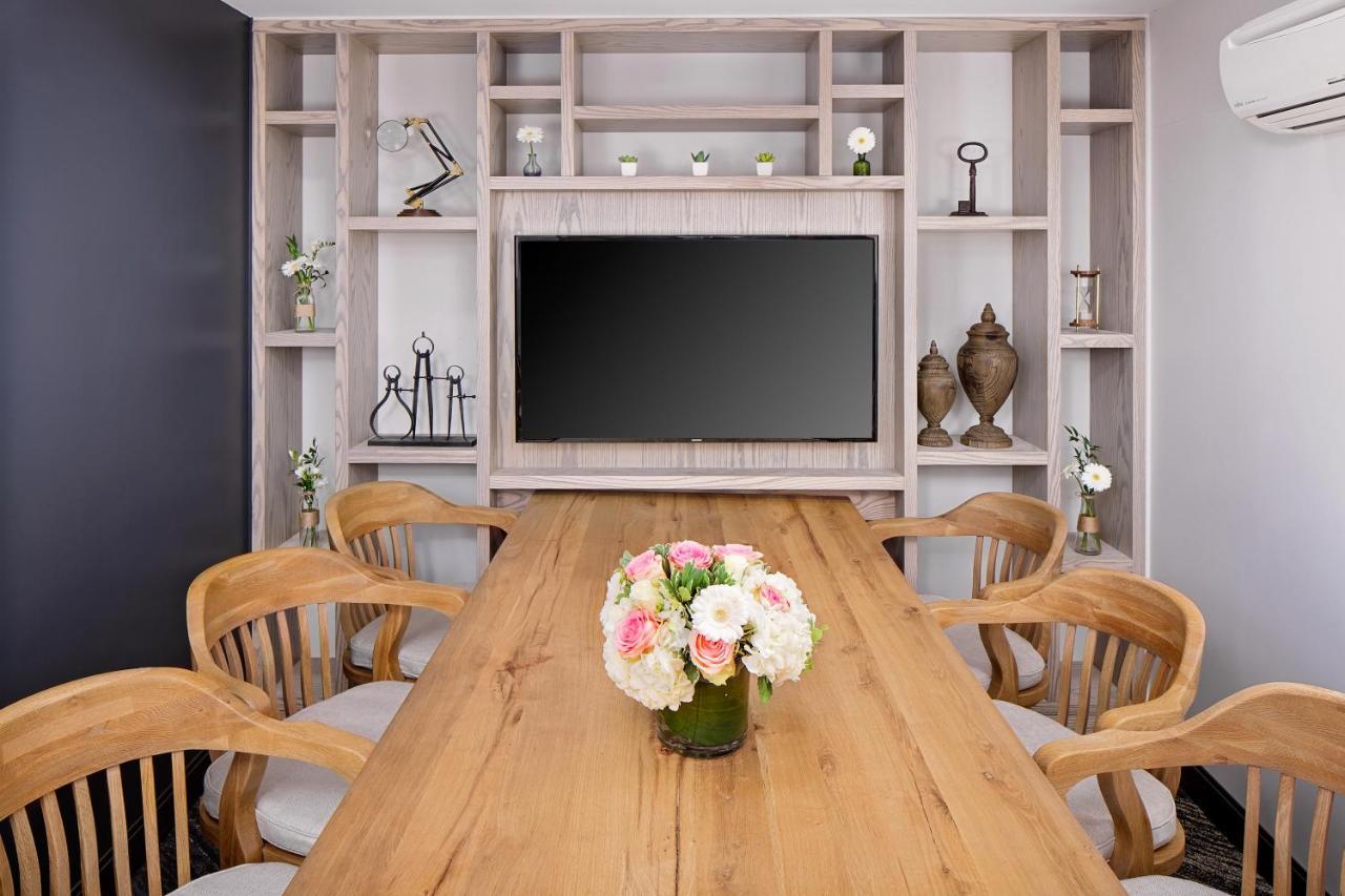 Indigo Garden By Ihg Boston
