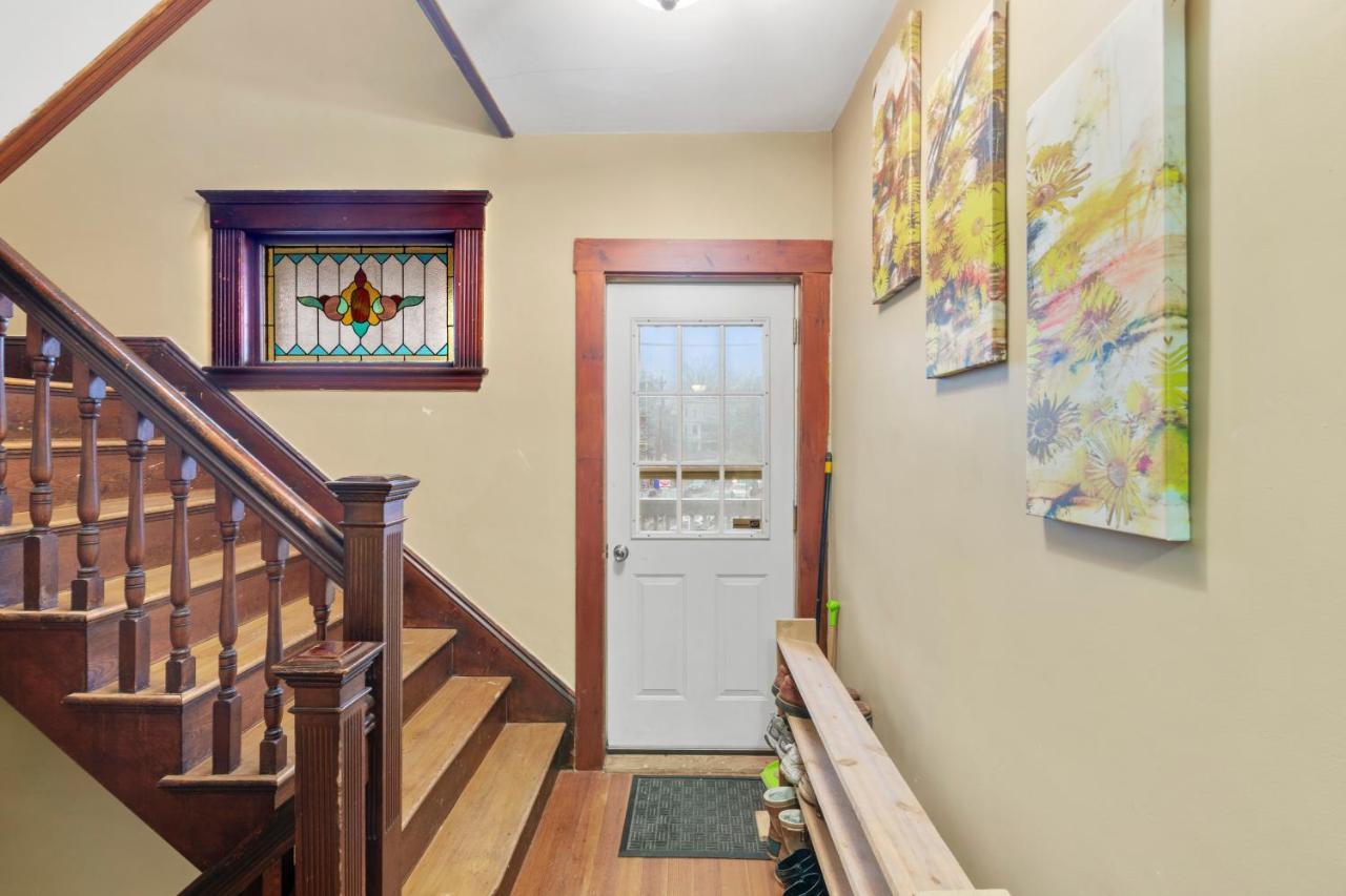 Apartamento Bright & Spacious Apartment, Mins From Downtown Boston, Parking *