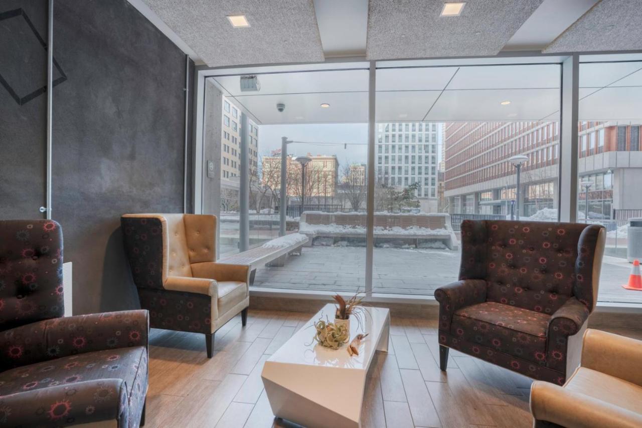 Apartment Back Bay 1br W Gym Nr Copley T Bos-875 *