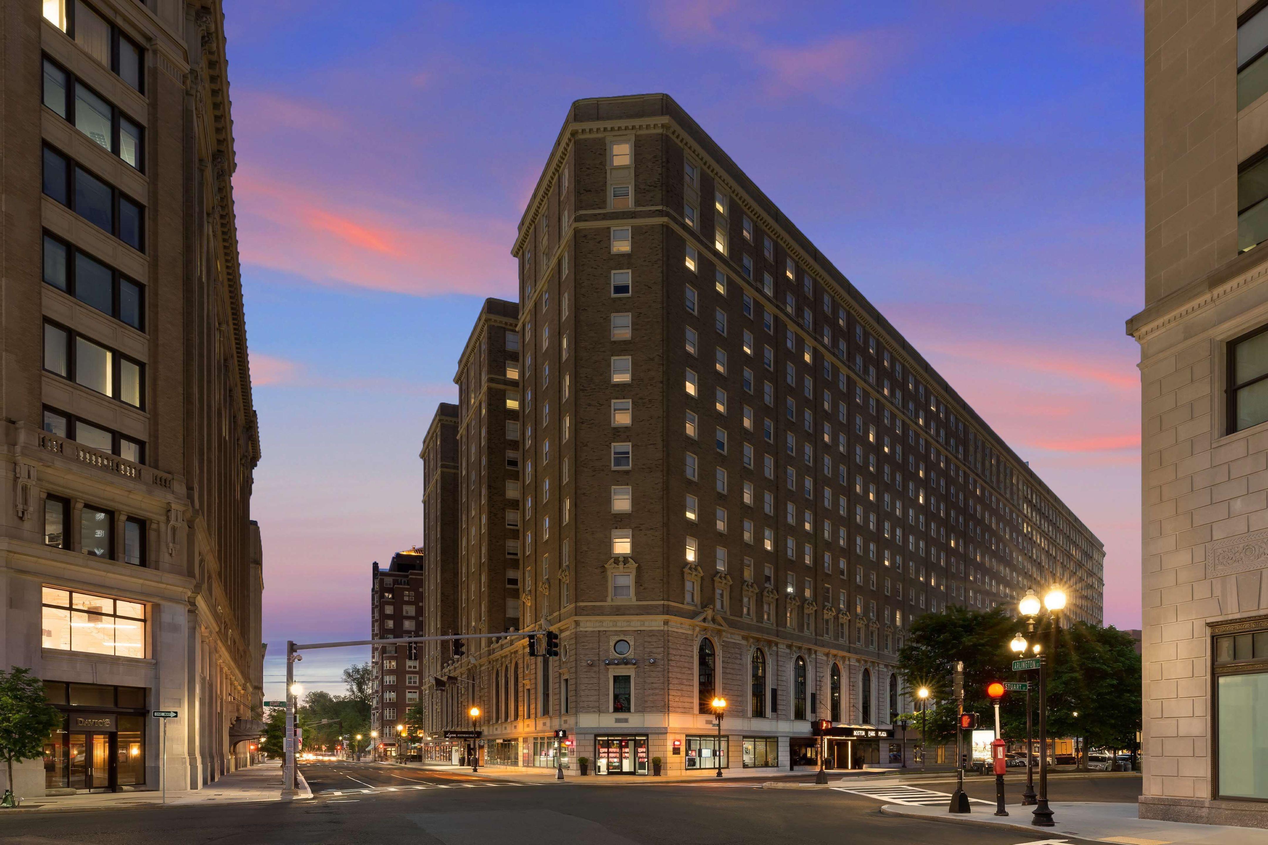 Hilton Park Plaza