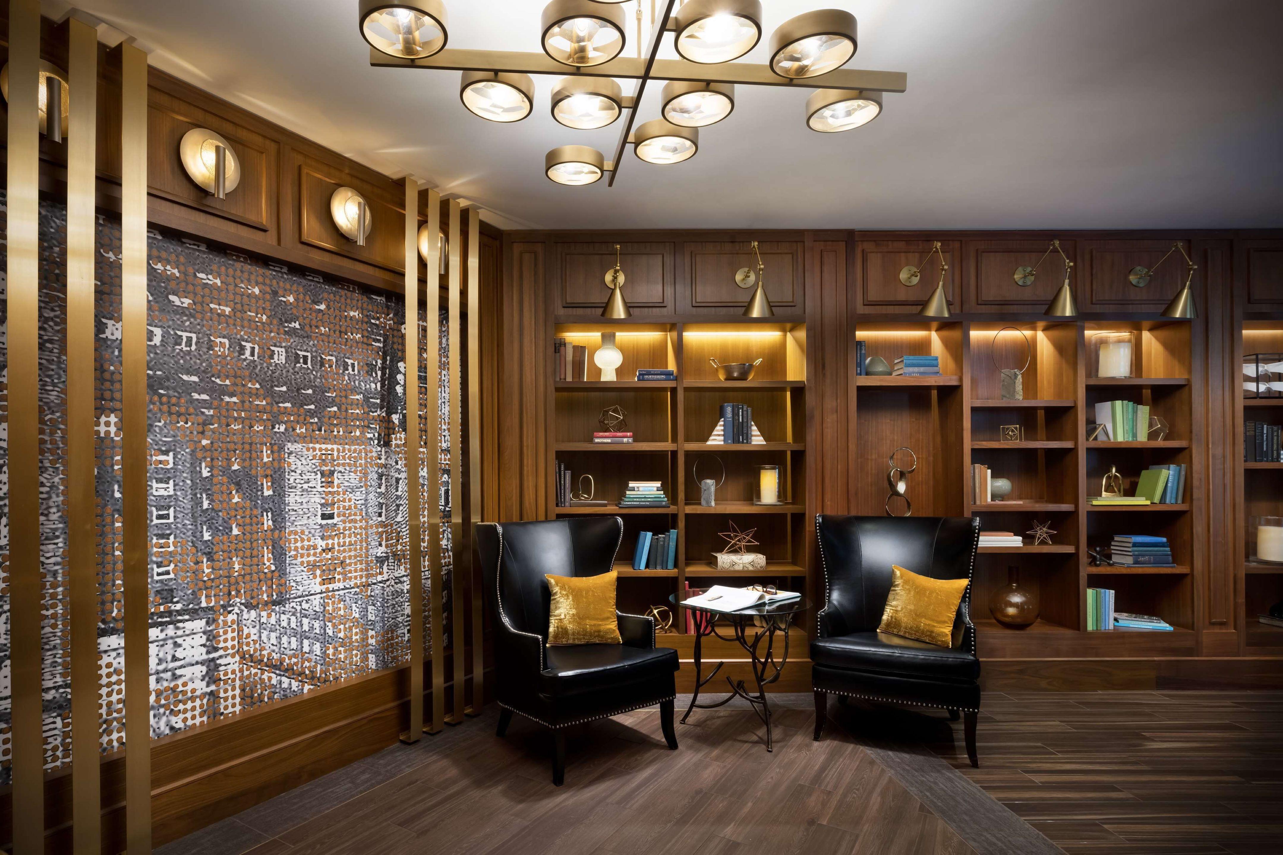 Hilton Park Plaza Hotel 4*