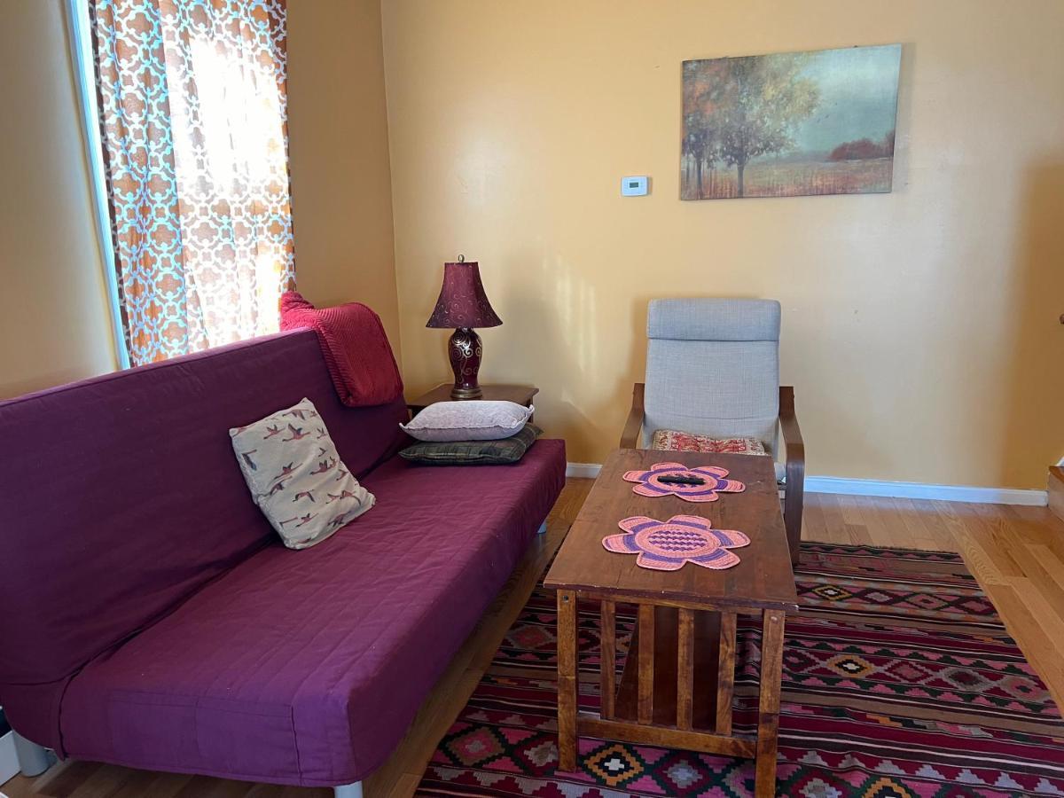 Beautiful Townhouse, 2 Bedrooms, 2 Bath * Boston