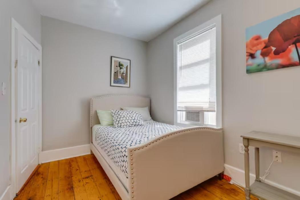 New! Entire House Near Mbta, 3 Mi To Fenway! *