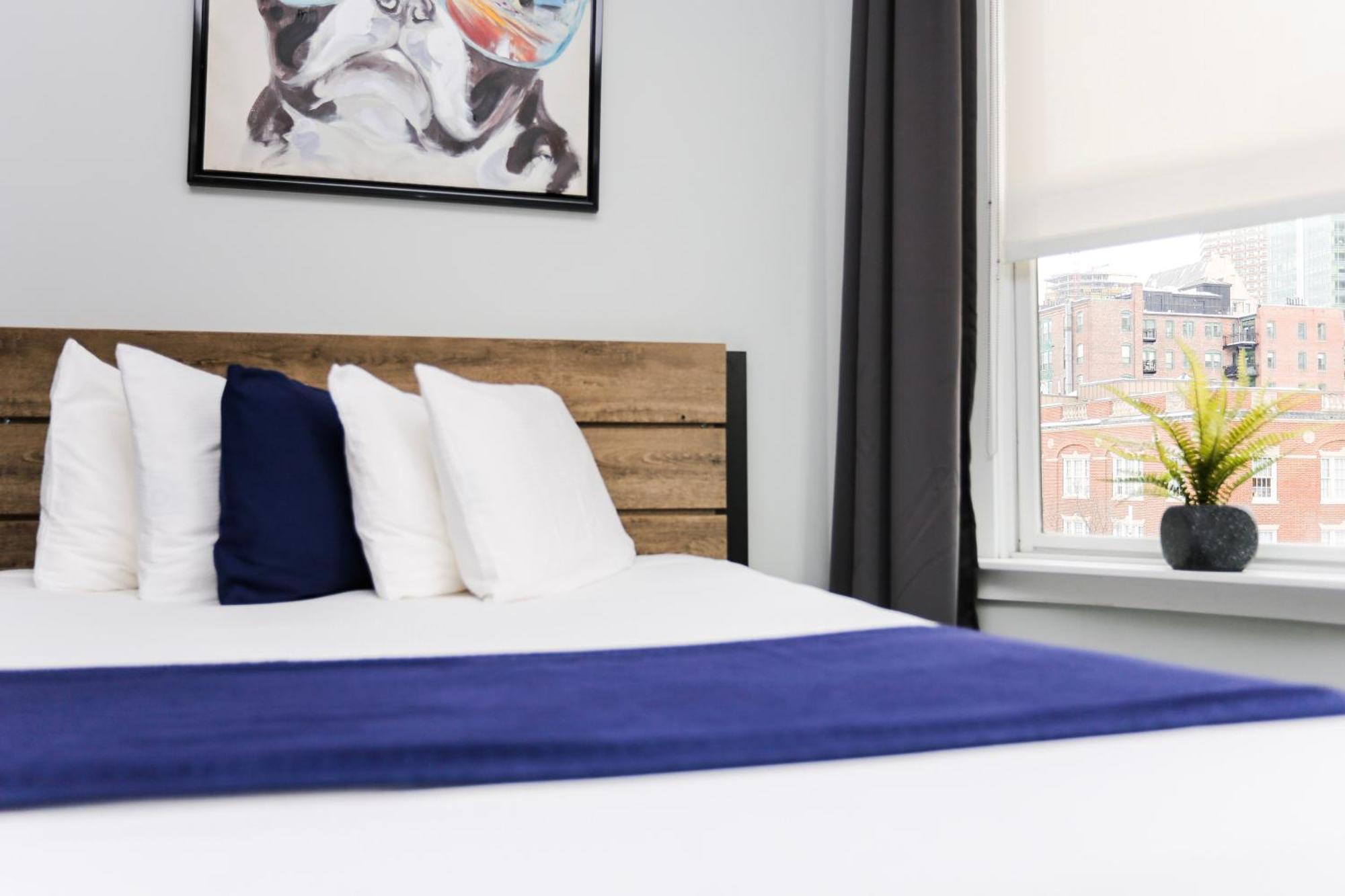Charming On Boston's Iconic Newbury St. #8 Apartment Boston