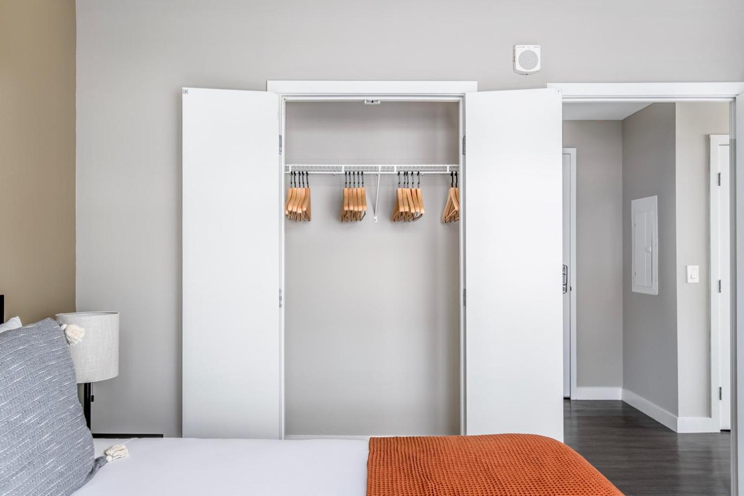 North Station 1br W Wd Gym Nr Td Garden Bos-340a *