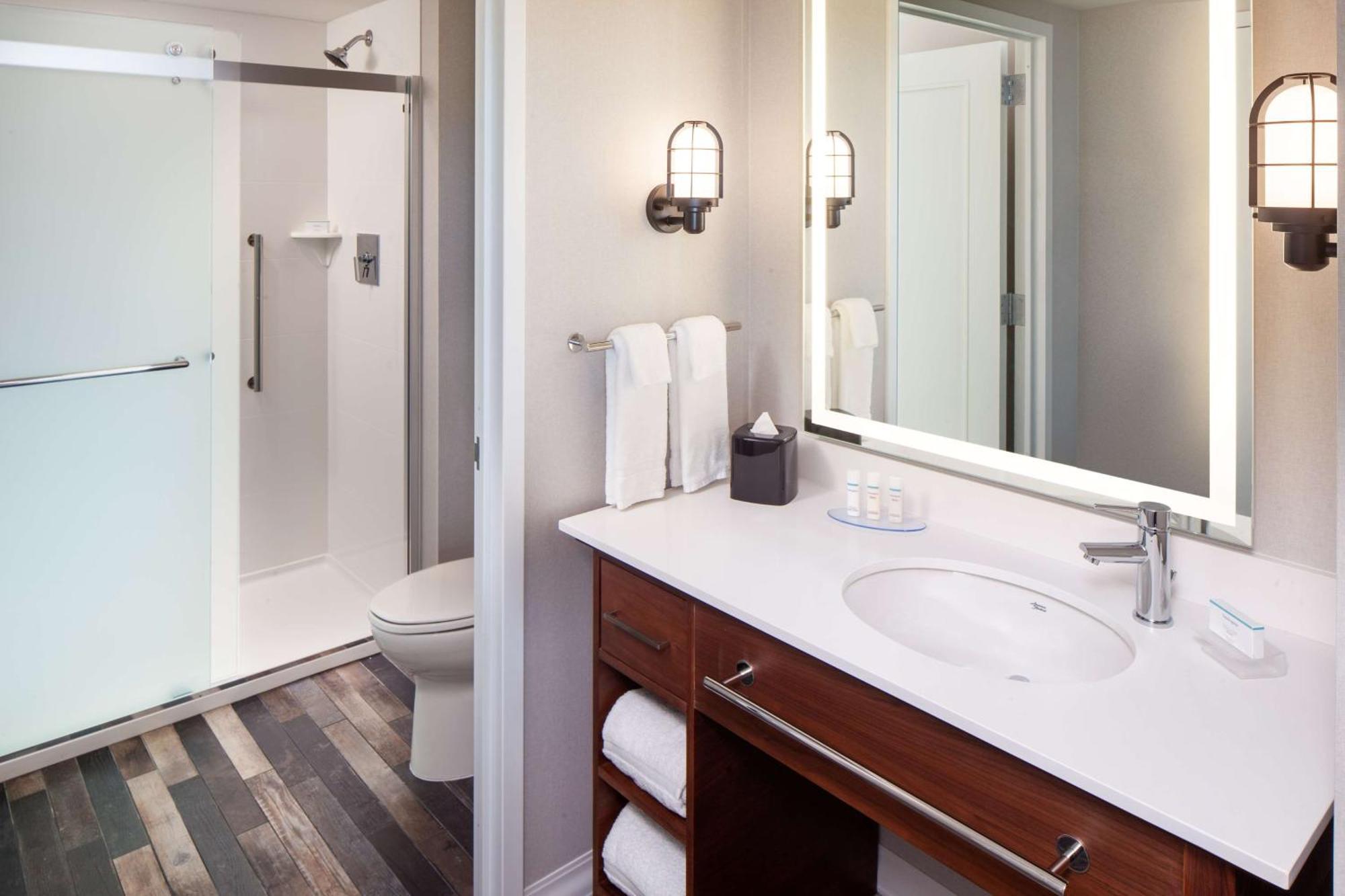Homewood By Hilton Seaport District 3*