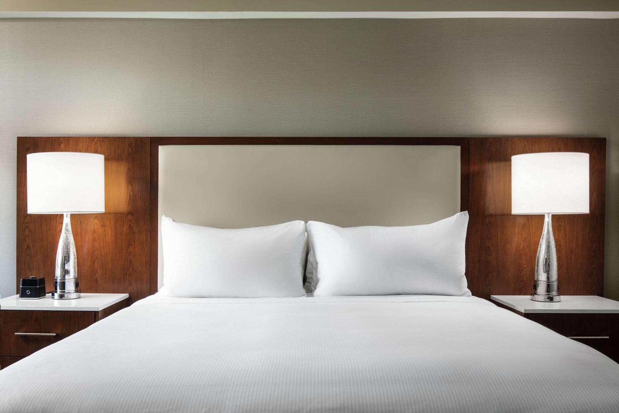 Hilton Logan Airport
