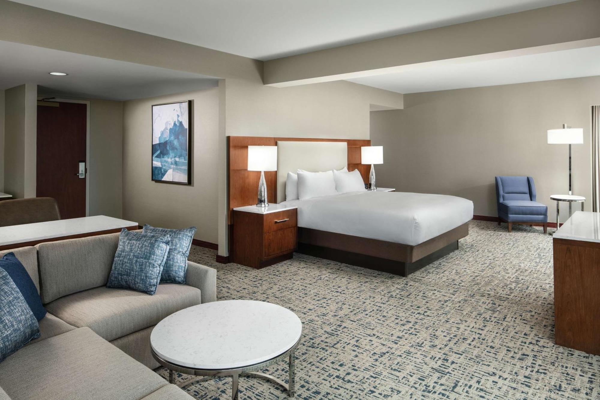 Hilton Logan Airport