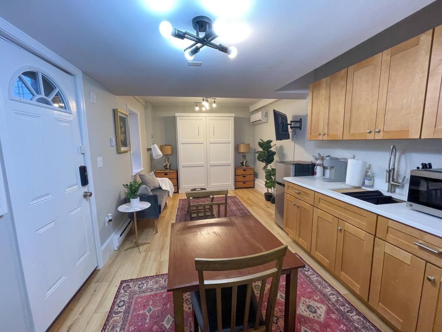 Renovated Studio, Near Hospitals, Mbta Apartment *