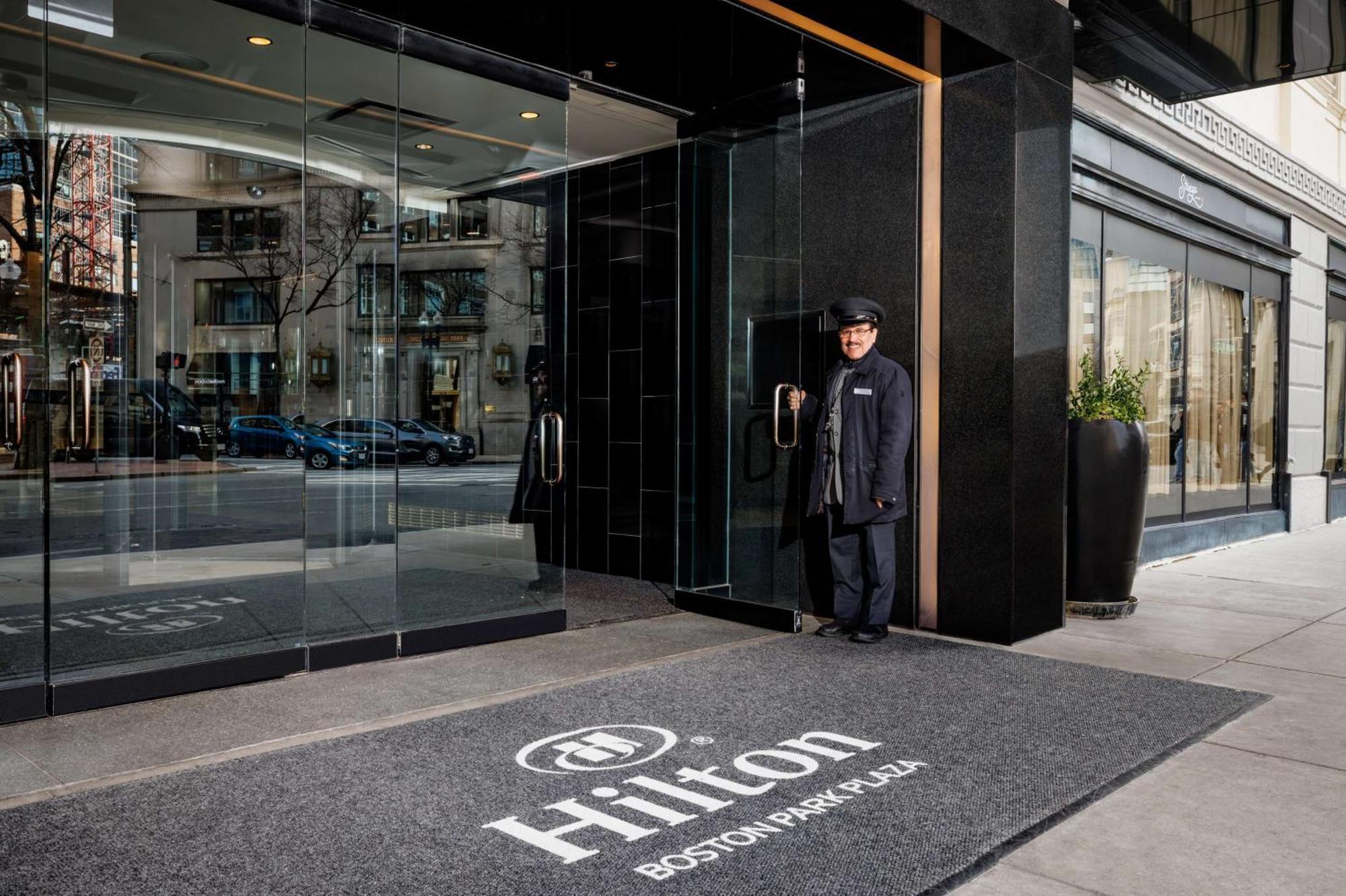 Hilton Park Plaza