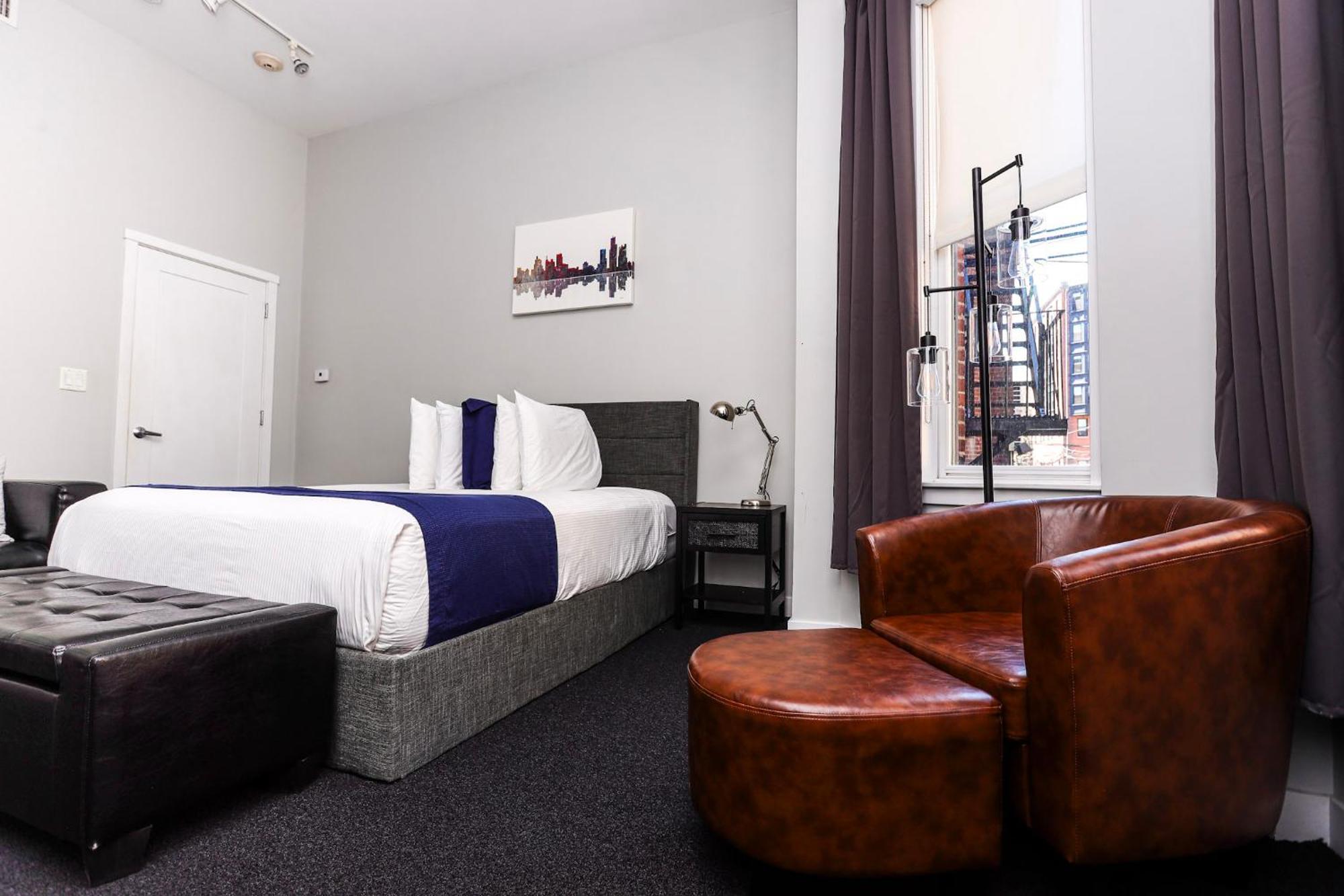 Large Stylish Newbury Street W/ Kitchen * Boston
