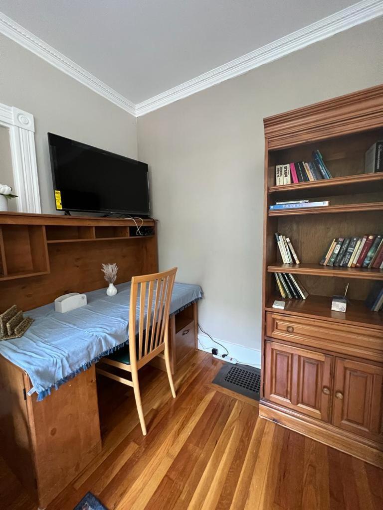 Private In A Grand House * Boston