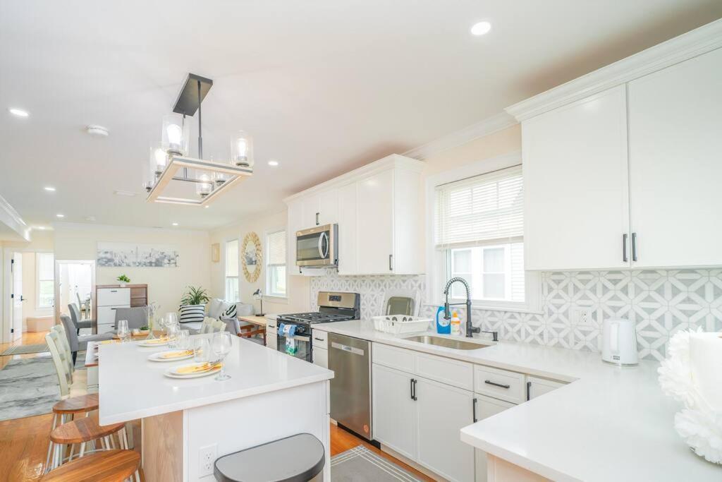 80-2 Newly Renovated, Luxury In * Boston