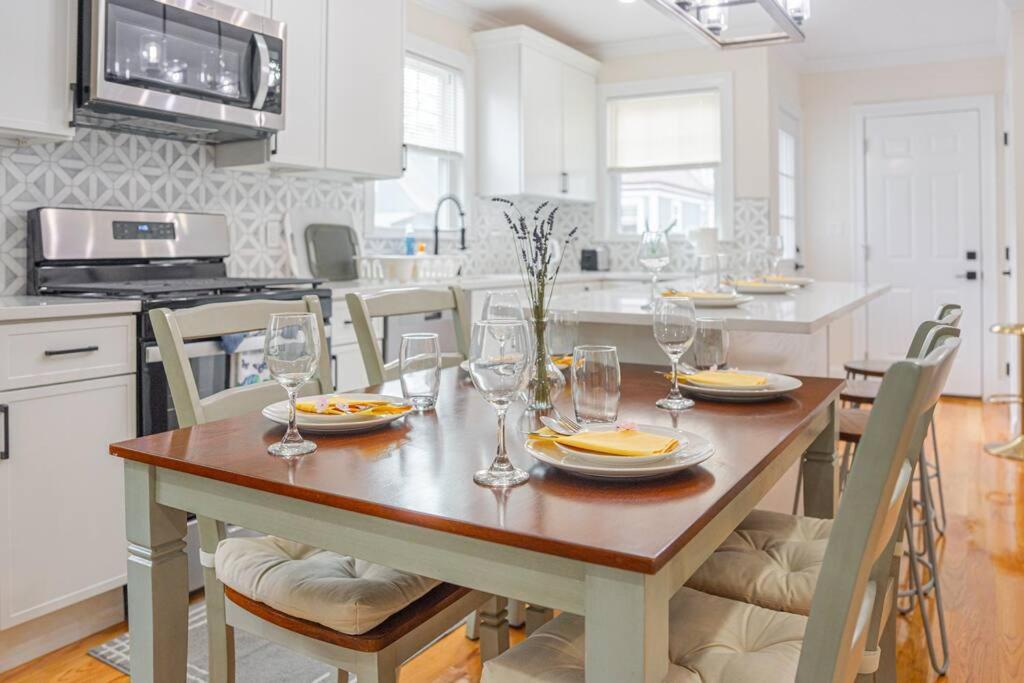 80-2 Newly Renovated, Luxury In Apartment Boston