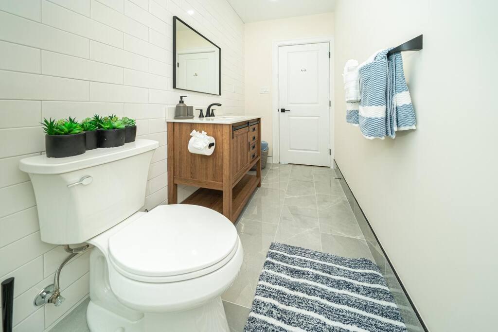 Apartment 80-2 Newly Renovated, Luxury In