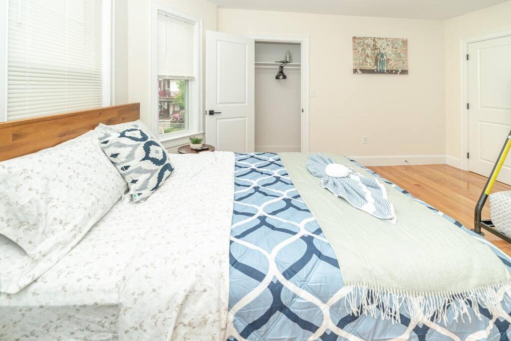Apartment 80-2 Newly Renovated, Luxury In *