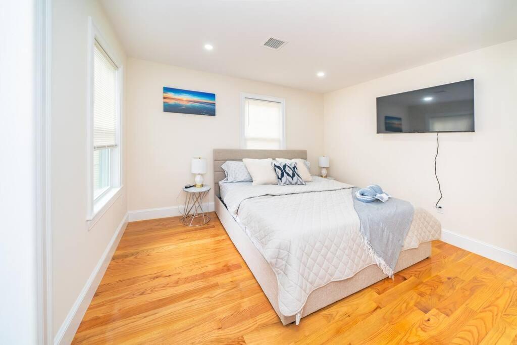 80-2 Newly Renovated, Luxury In Apartment Boston