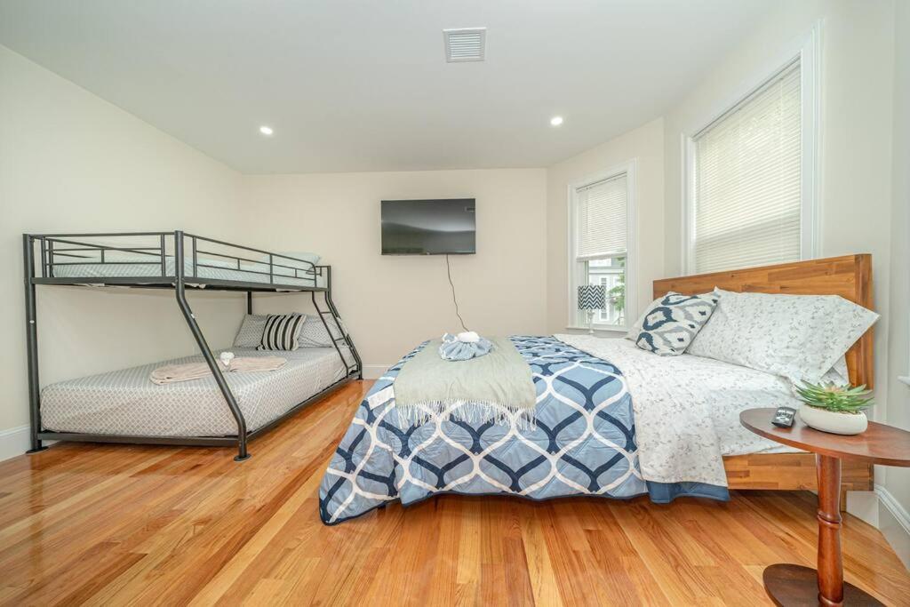 80-2 Newly Renovated, Luxury In Boston