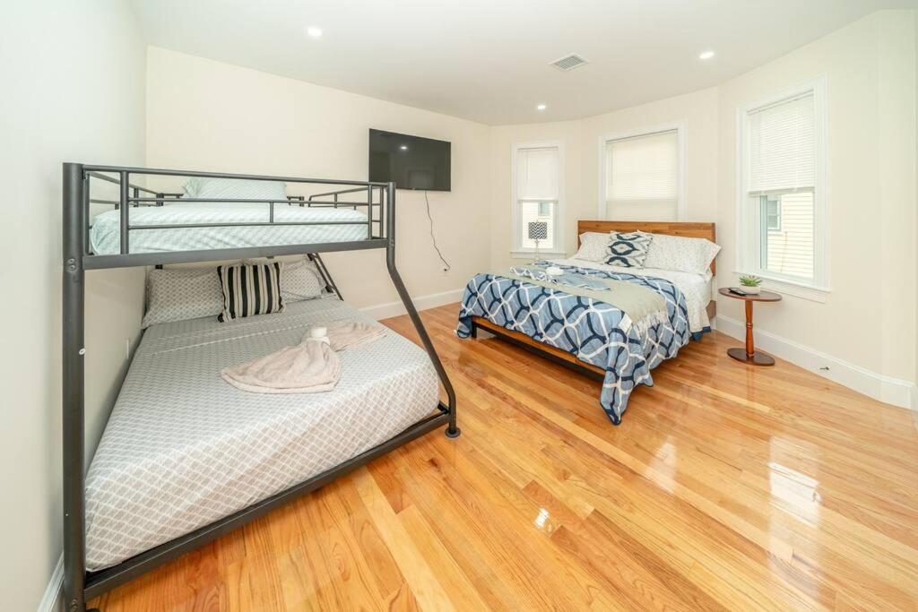 80-2 Newly Renovated, Luxury In Boston