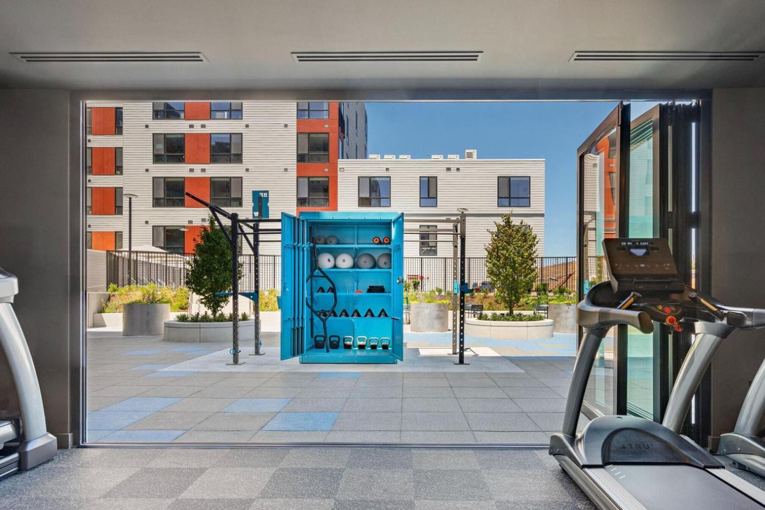 Blueground Revere Gym Ev Charging Pool Wd Bos-1097 Boston