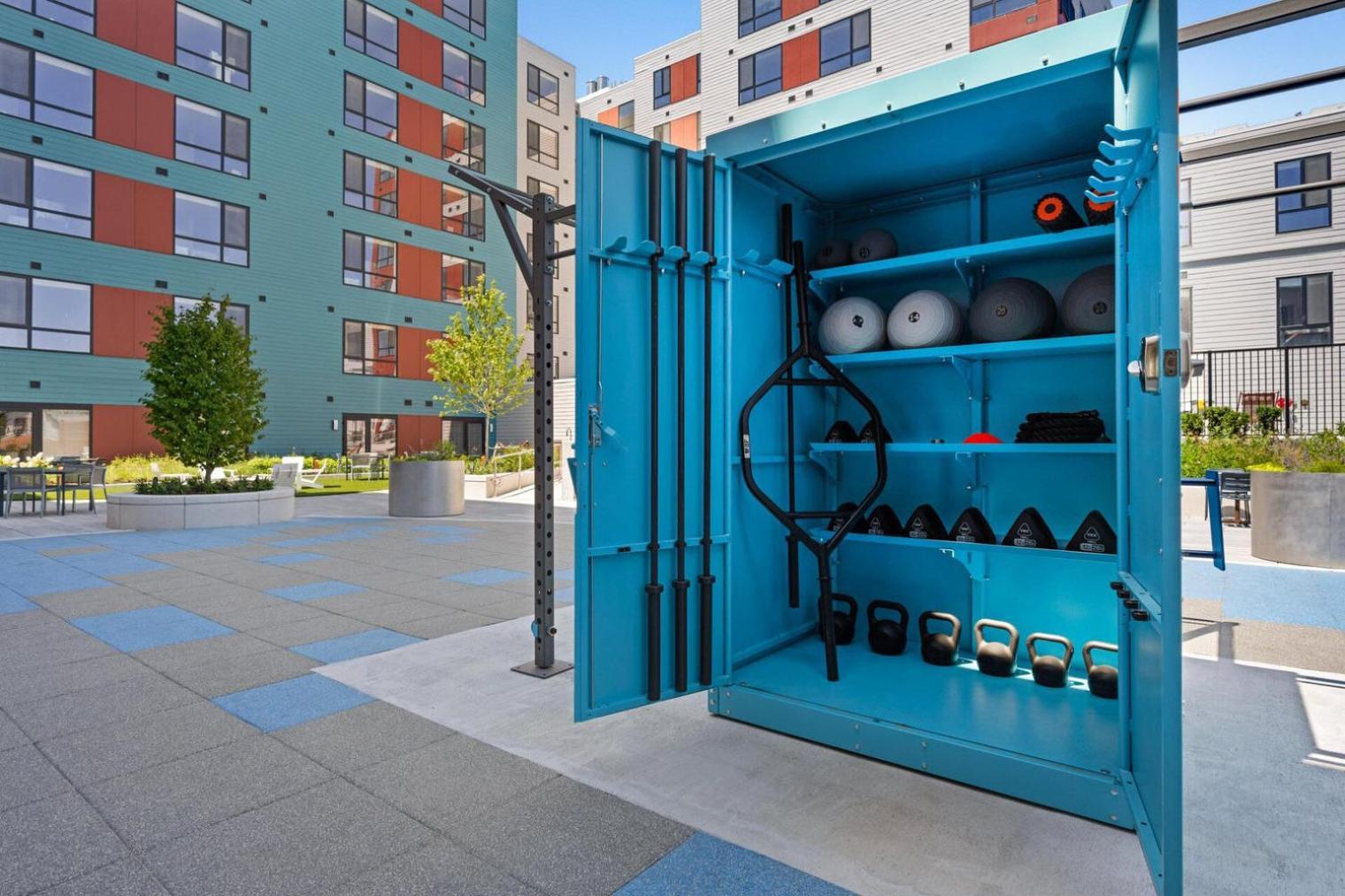 Blueground Revere Gym Ev Charging Pool Wd Bos-1097