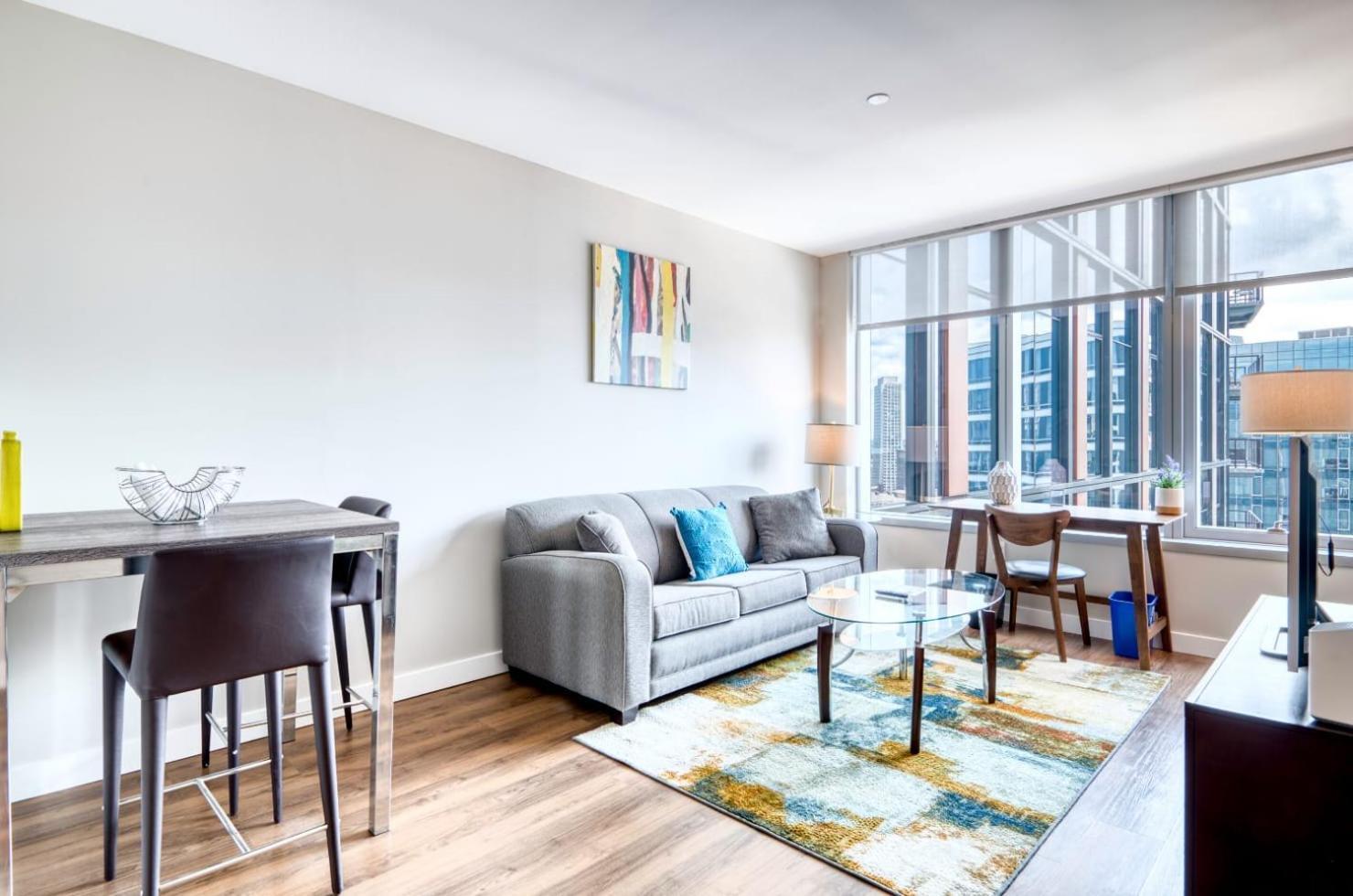 Apartment Modern With Water Views - Via-1816 *