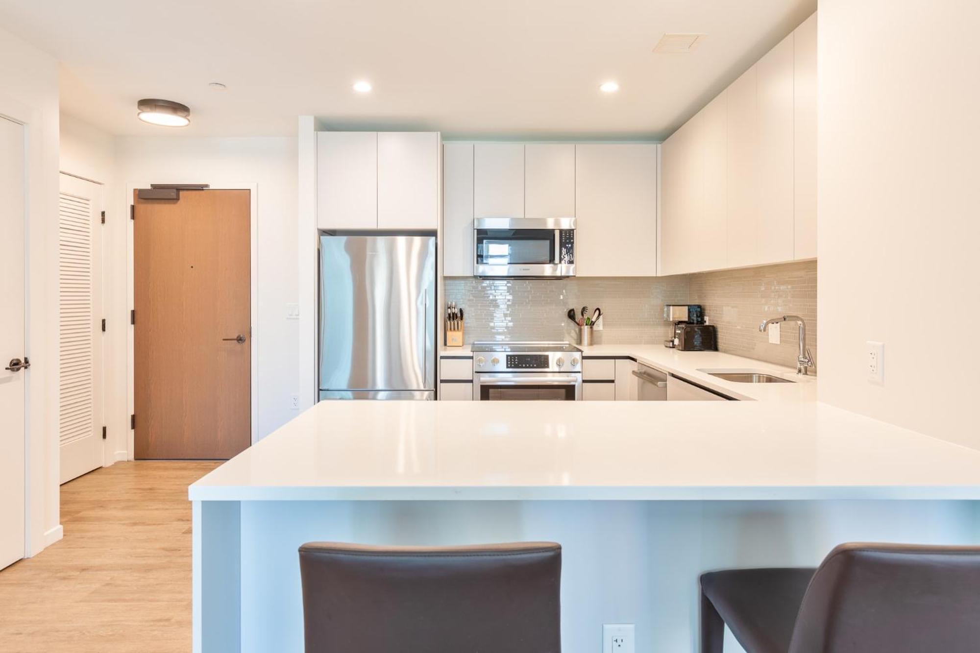 Luxury With Kitchen - Alx-906