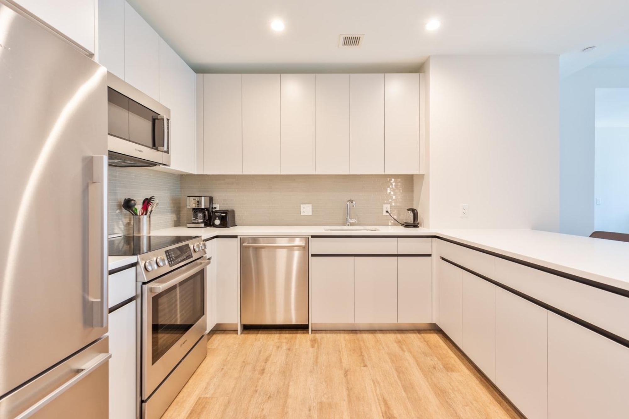 Luxury With Kitchen - Alx-906 * Boston