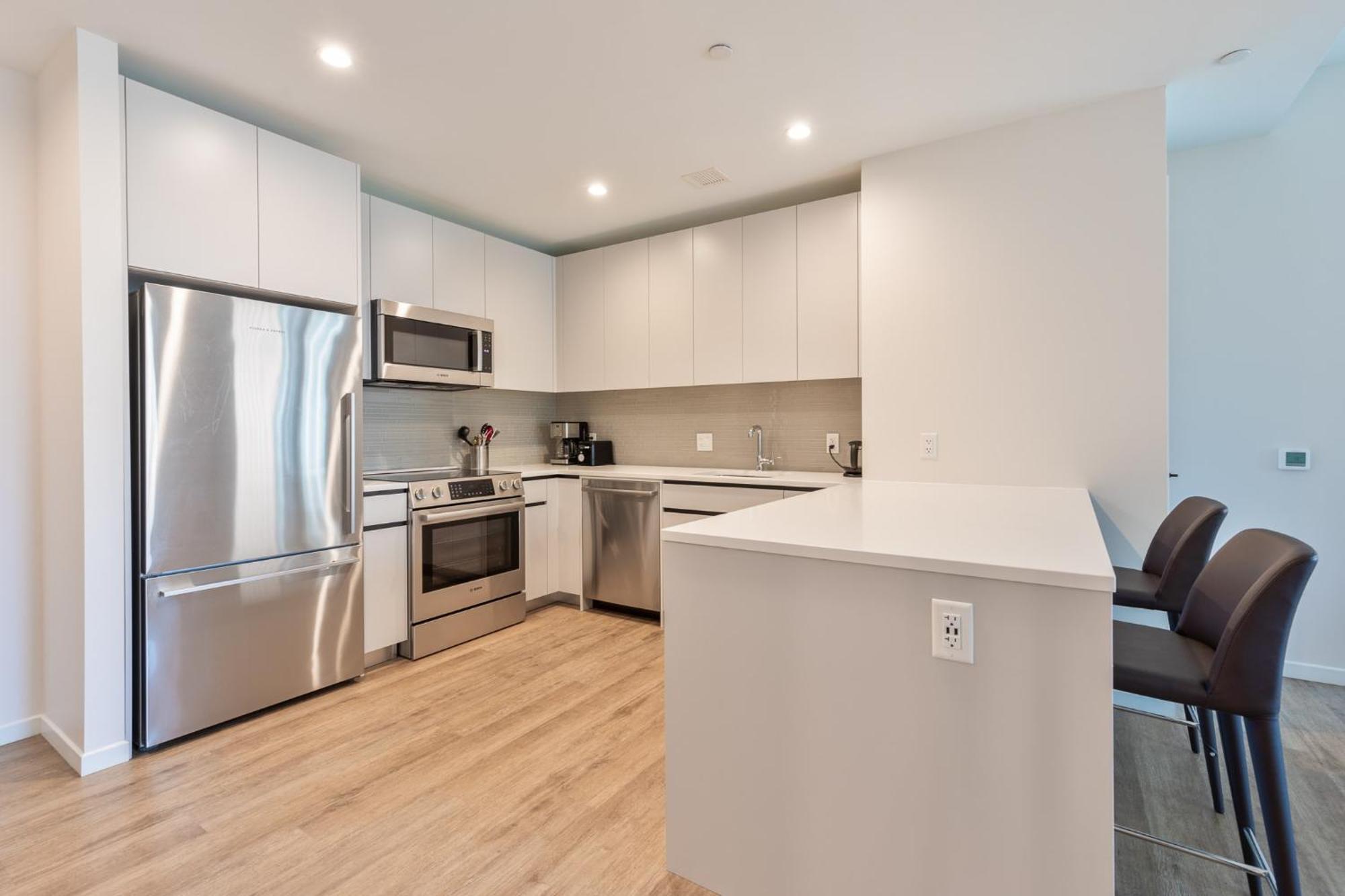 Luxury With Kitchen - Alx-906 *