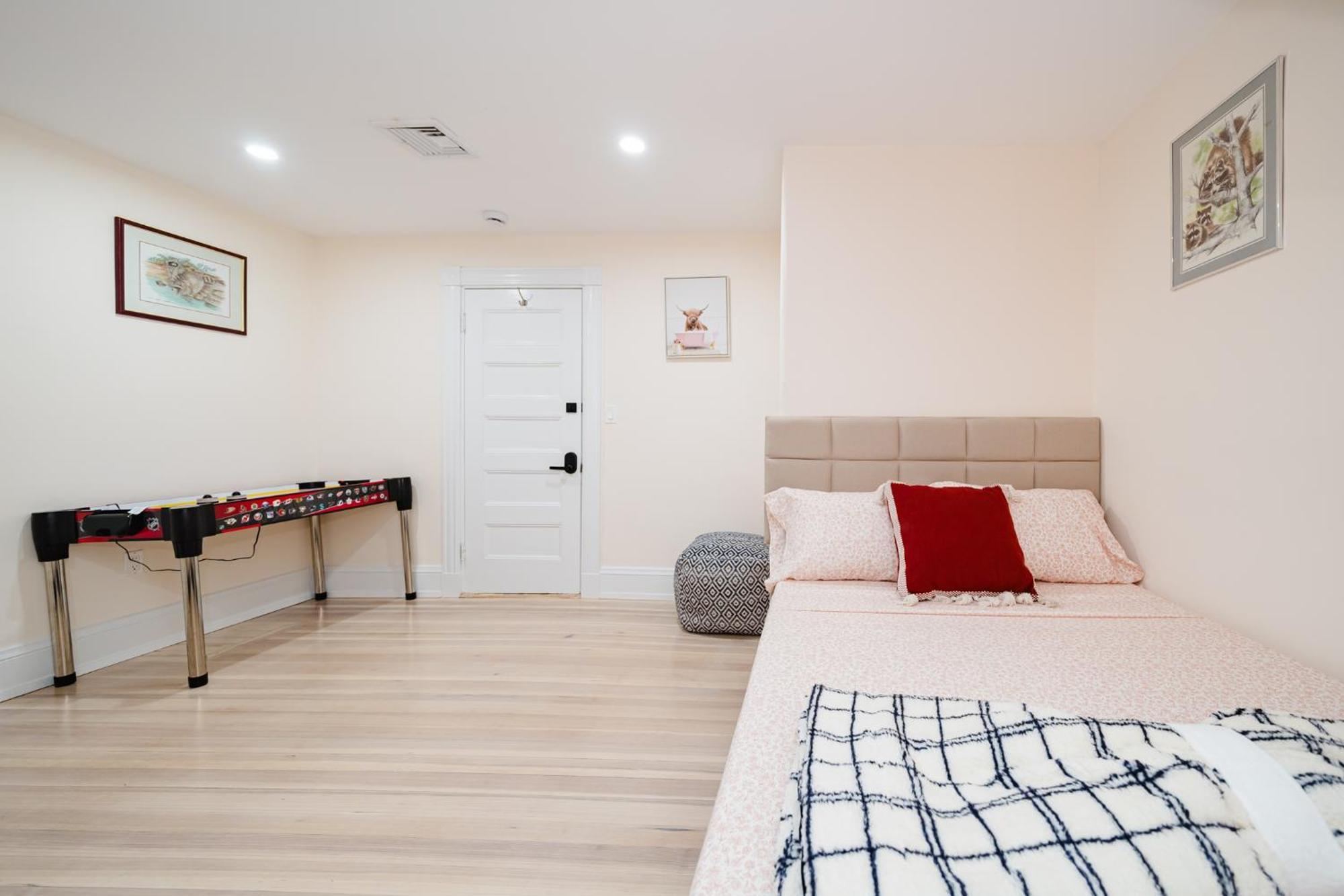 76-2 5br Cozy In Apartment