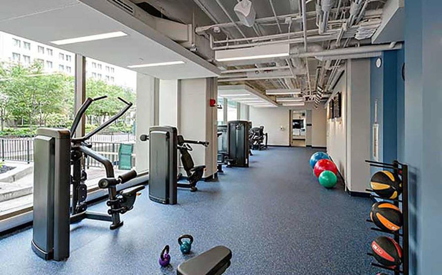 Apartment Back Bay 1br W Gym Nr Copley T Bos-875