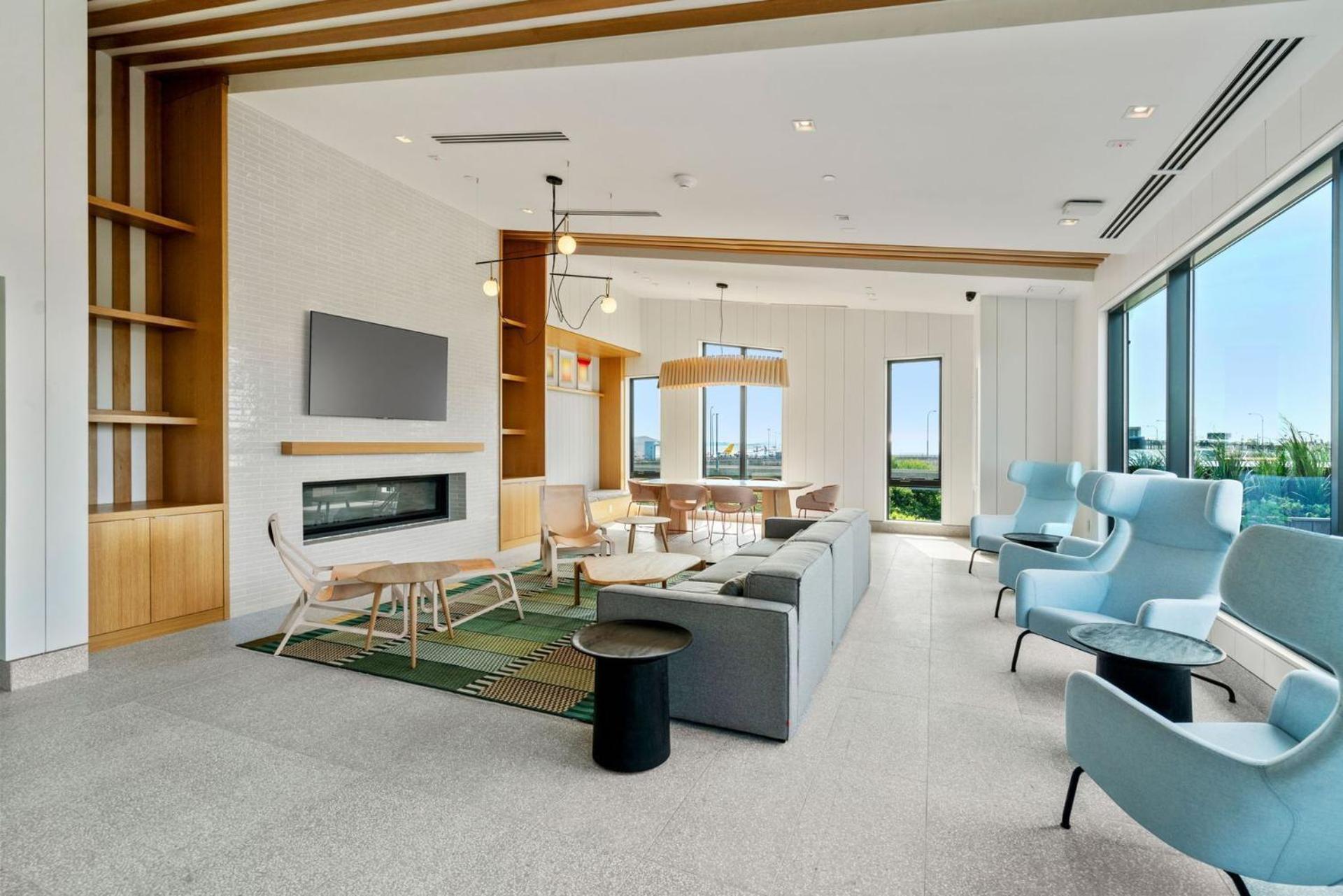 Luxury Furnished Near Logan Airport Apartment