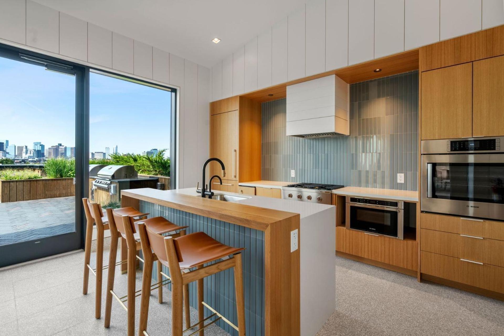 Apartment Luxury Furnished Near Logan Airport *