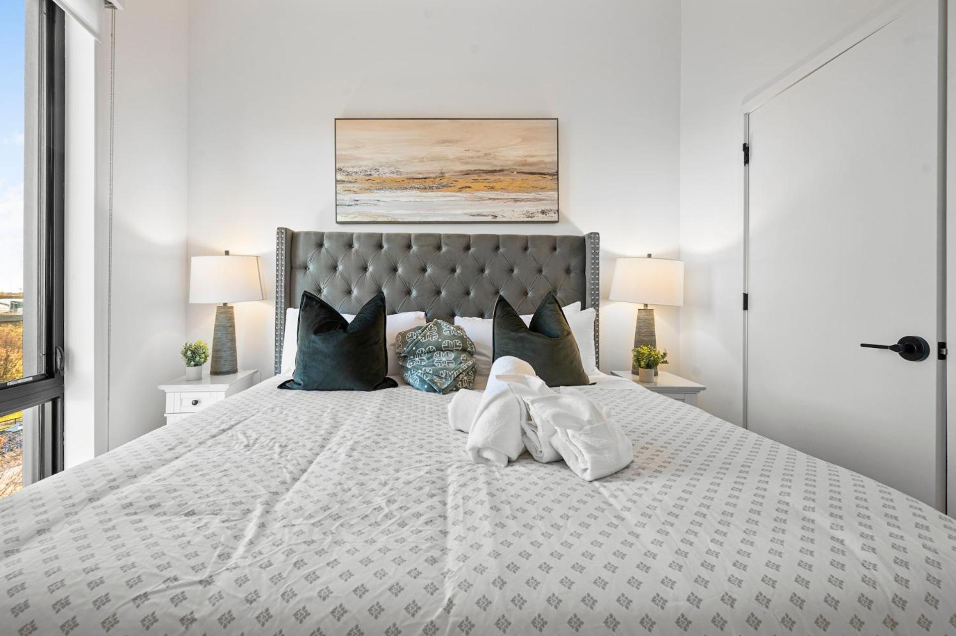 Luxury Furnished Near Logan Airport Apartment Boston