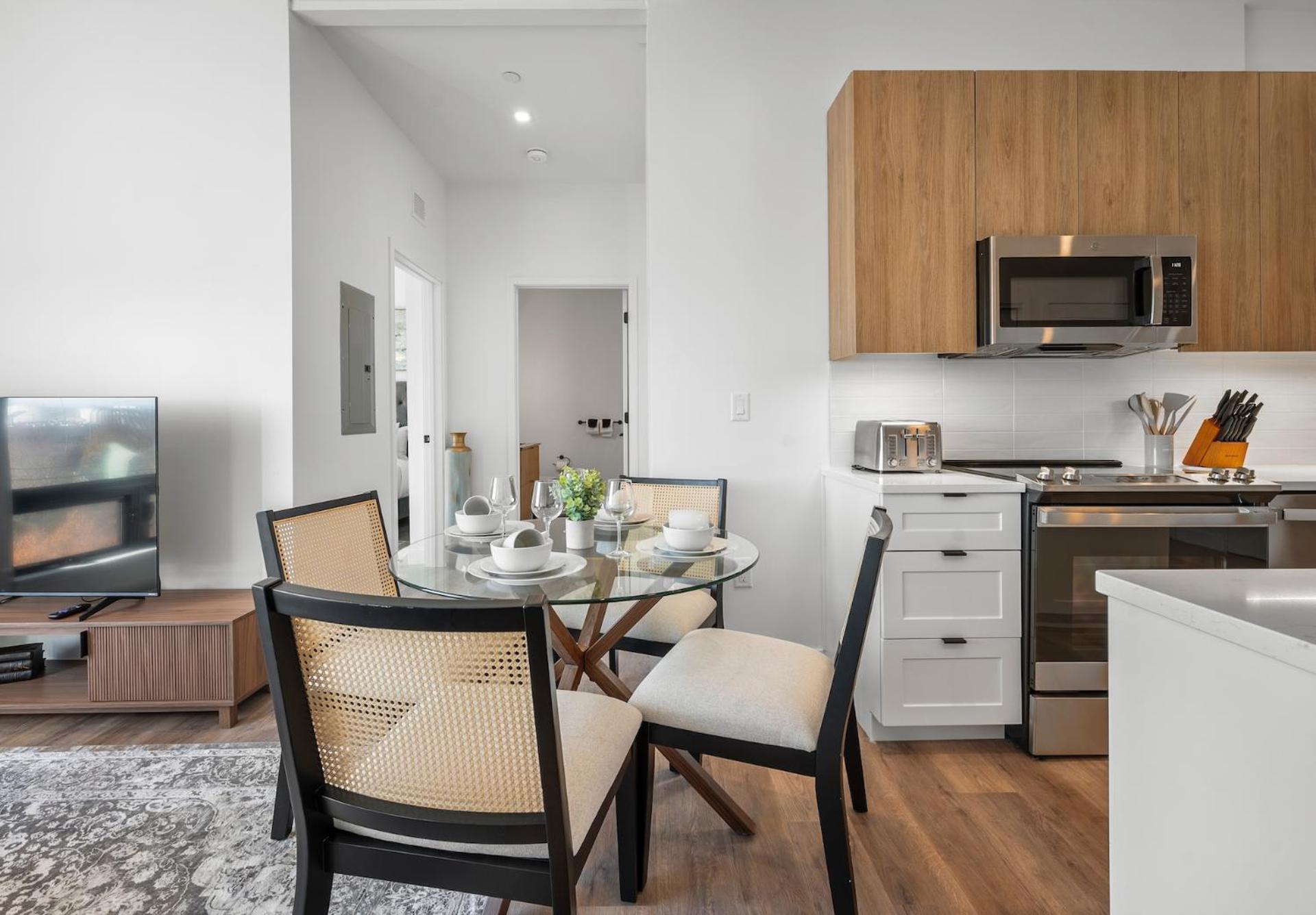Luxury Furnished Near Logan Airport *