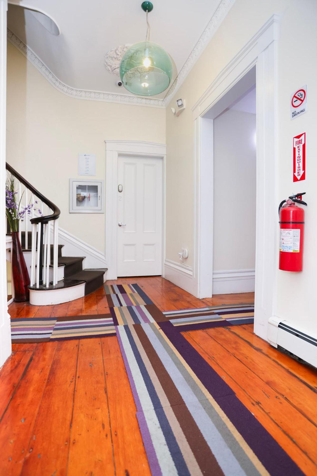 Charming & Stylish On Beacon Hill #6